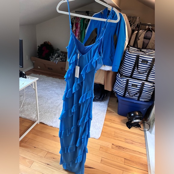 Ciao Ruffles Maxi Dress - Picture 2 of 4